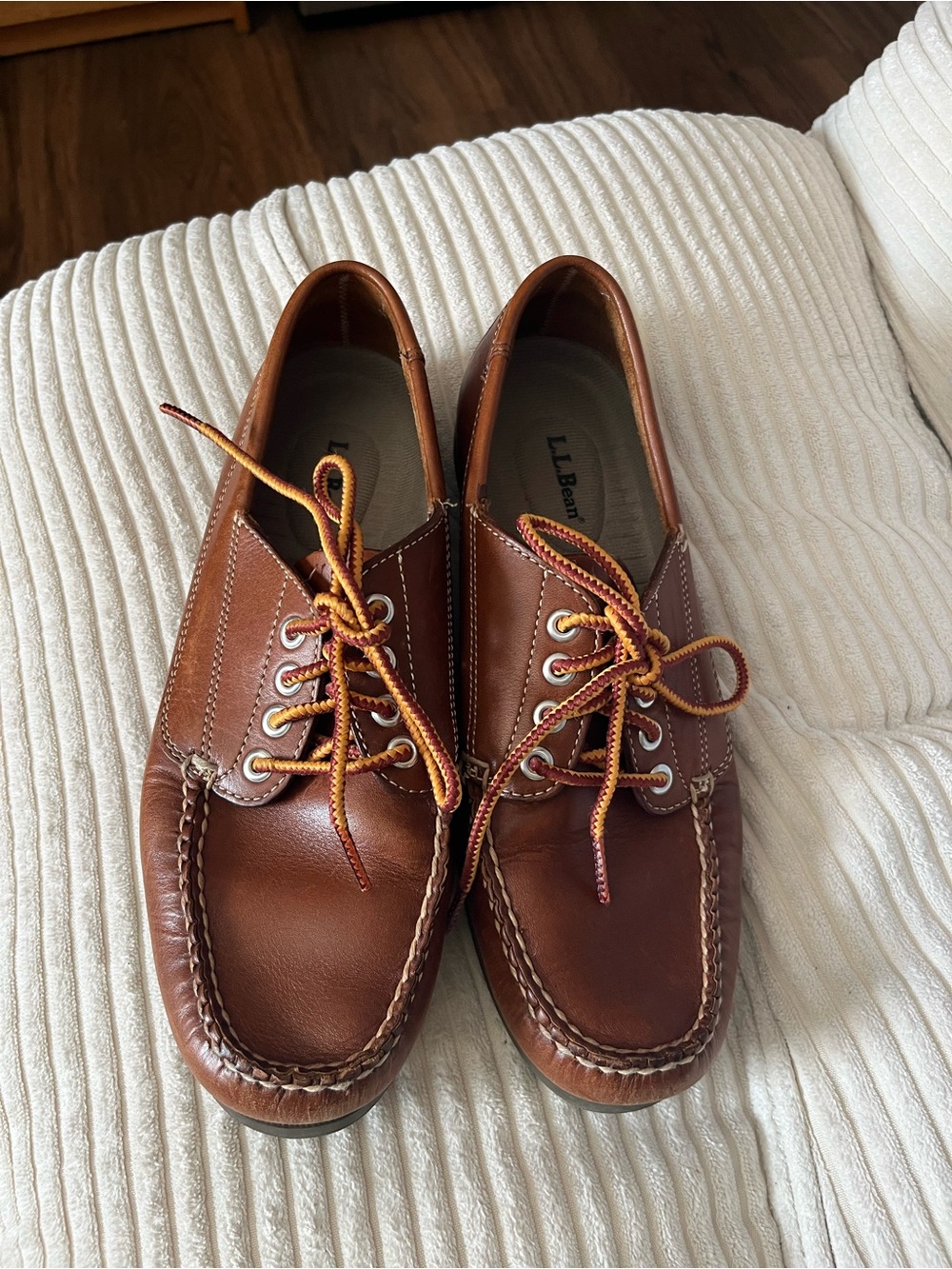 L.L. Bean Men’s Chestnut Brown Leather Boat Shoes with Two-Tone Laces